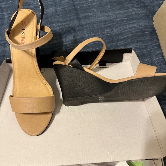 Wedge sandal - Picture 3 of 4